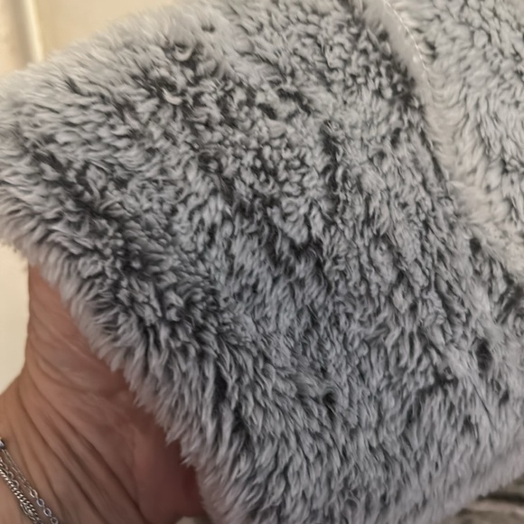 Aerie robe - Picture 5 of 7